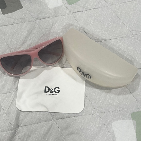 Vintage Dolce & Gabbana Blush Sunglasses - Picture 1 of 6